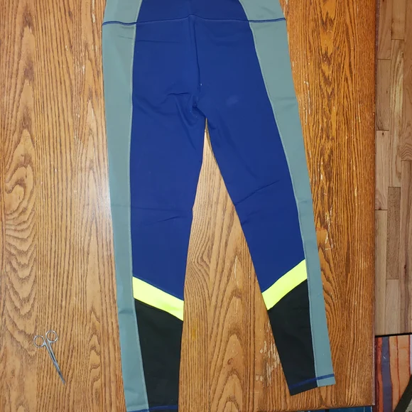 Victoria's Secret Blue and Green Leggings - Picture 3 of 6